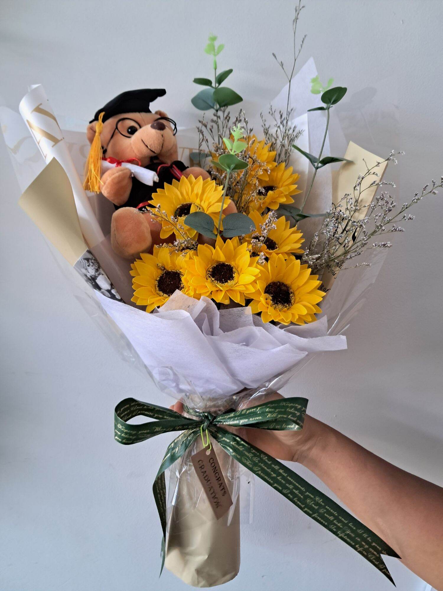 Bó hoa hướng dương tốt nghiệp kèm gấu