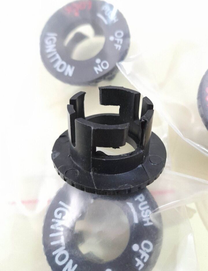 Chụp ổ khóa xe Atila.
