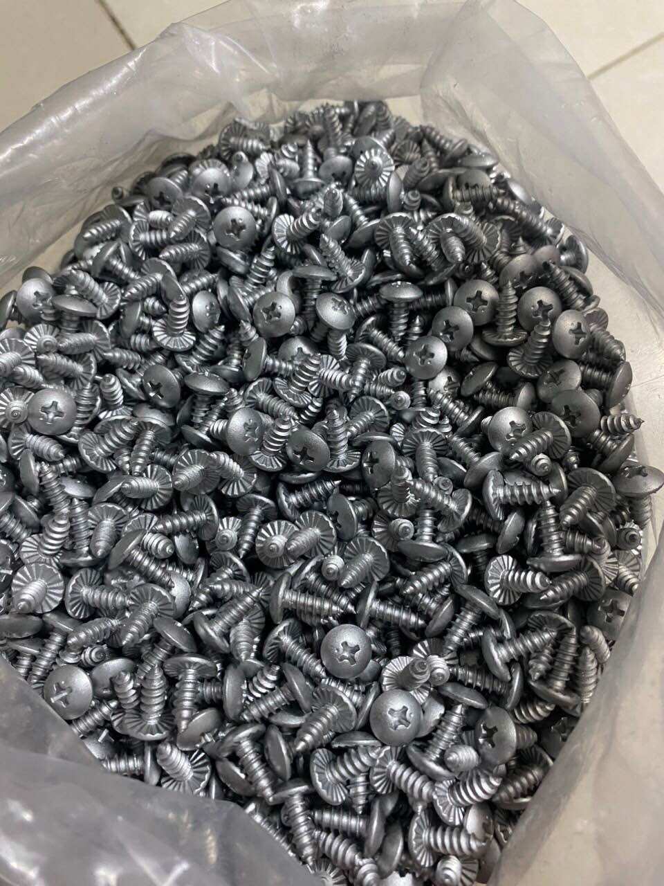 Vít bắt đuôi nóng máy lạnh 4x13mm ( 0,5 kg )