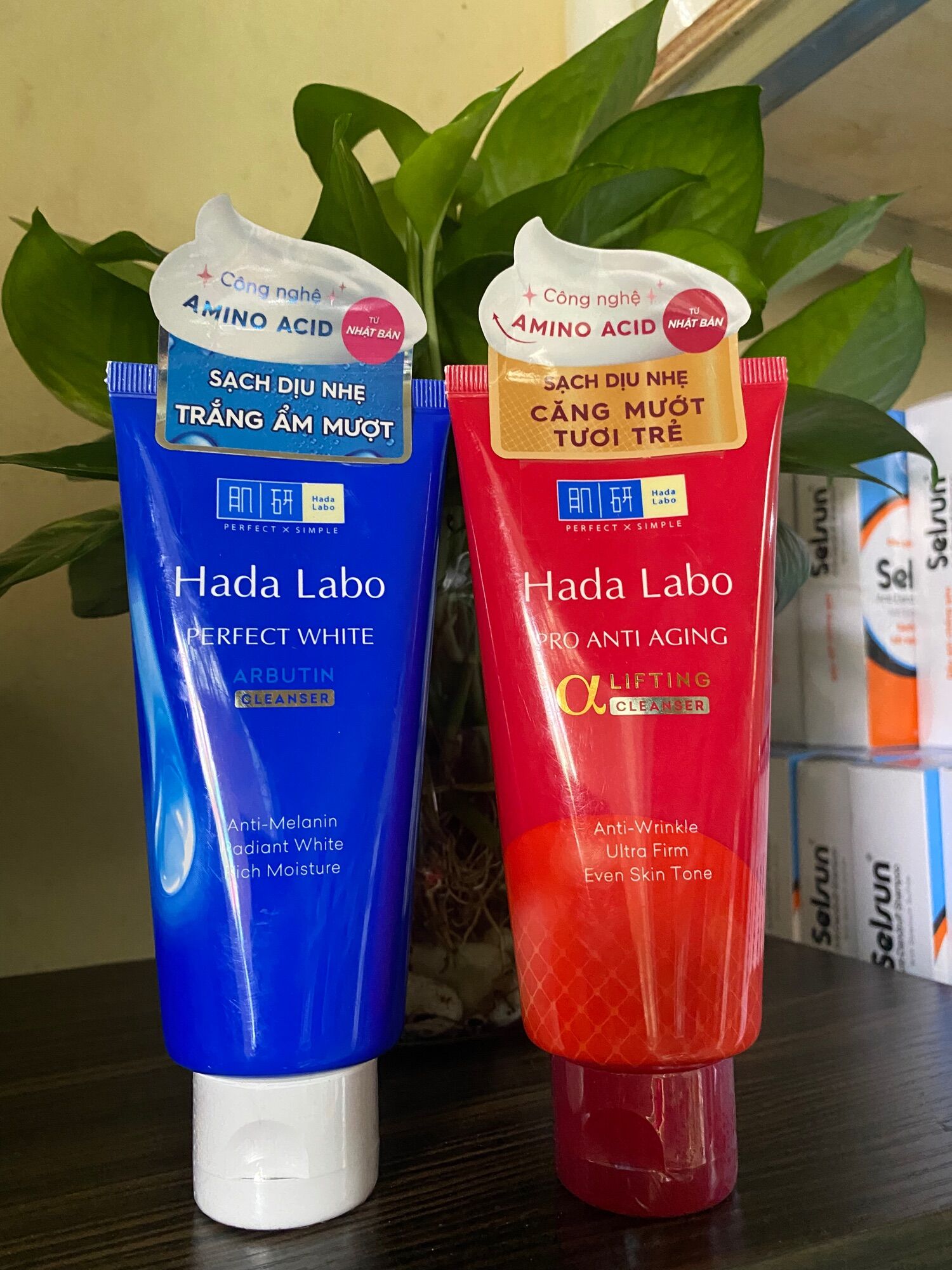 Sữa Rửa Mặt Dưỡng Trắng / chống lão hoá Hada Labo Perfect White Arbutin Cleanser