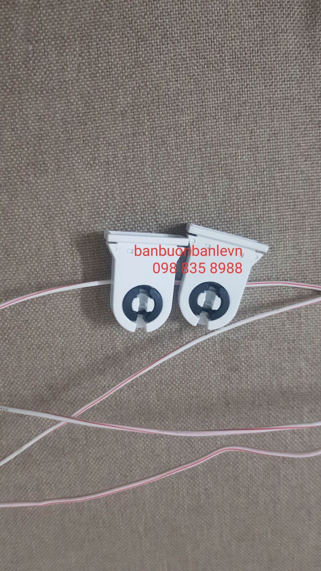 Đầu đèn đơn  ( đầu gài ) có dây  thay máng đèn 0,6m, 1,2m ( 1 chiếc )