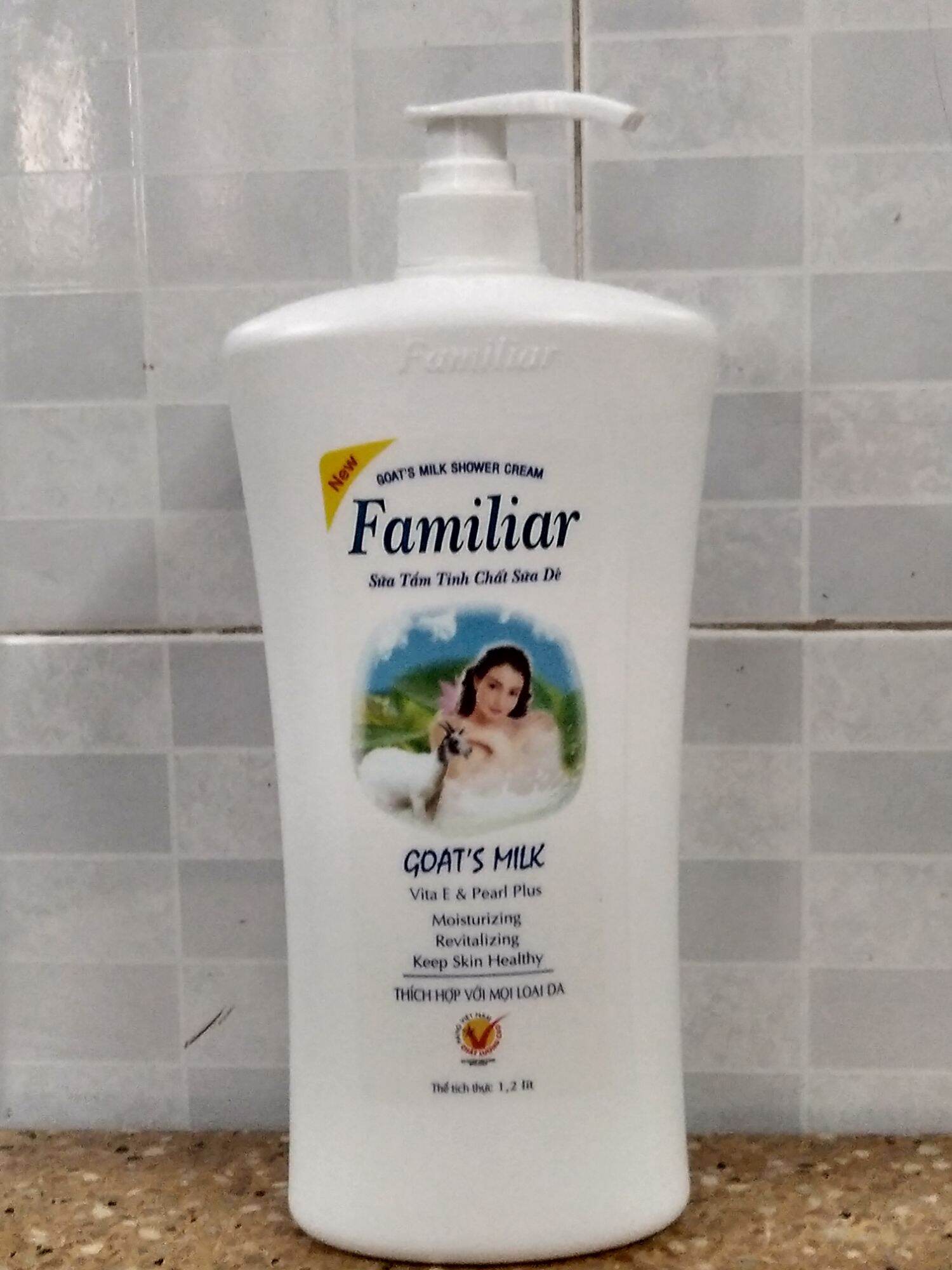 [HCM]Sữa tắm Familiar 1200ml tinh chất sữa dê