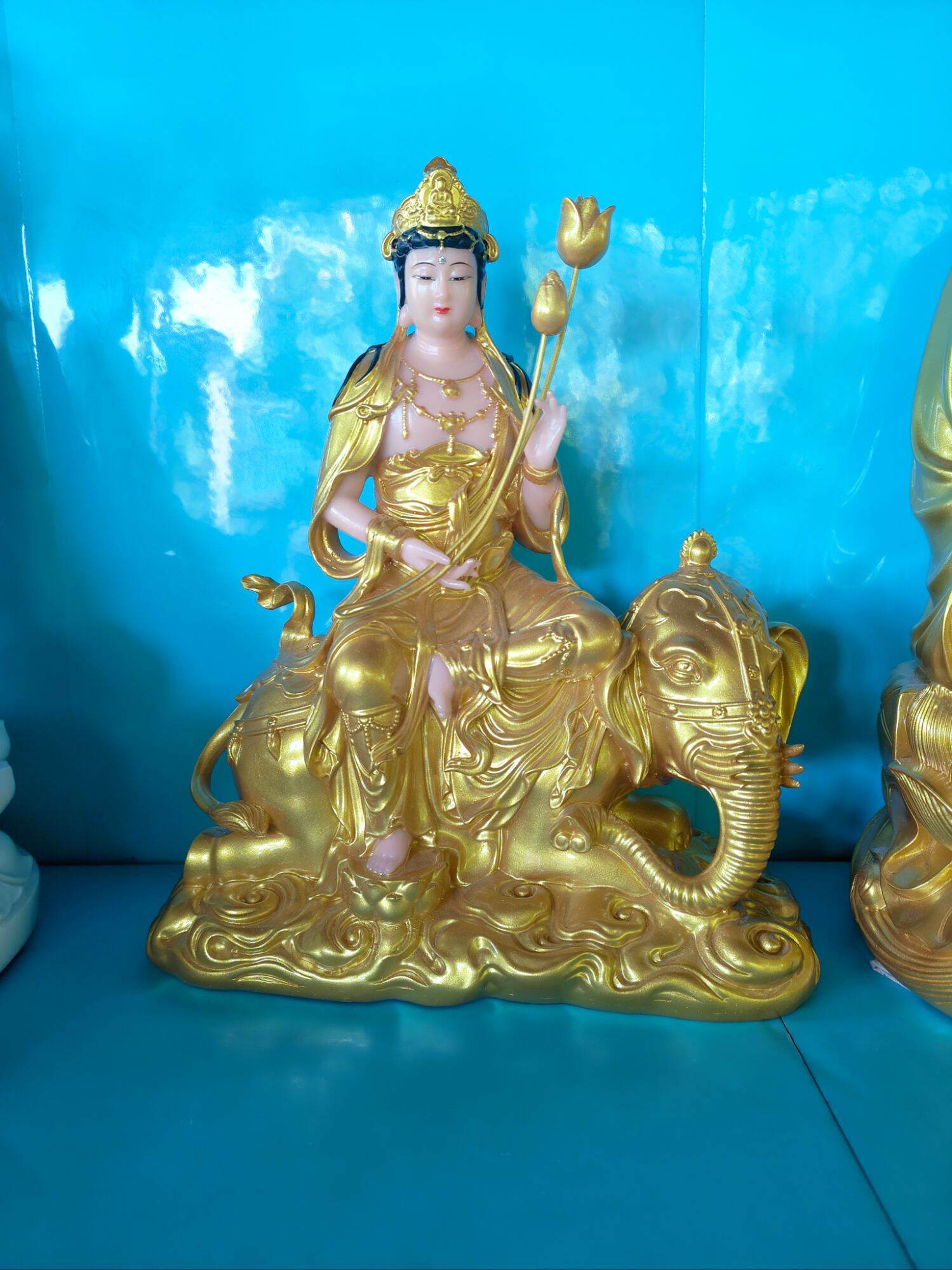 Tượng Hoa Nghiêm Tam Thánh