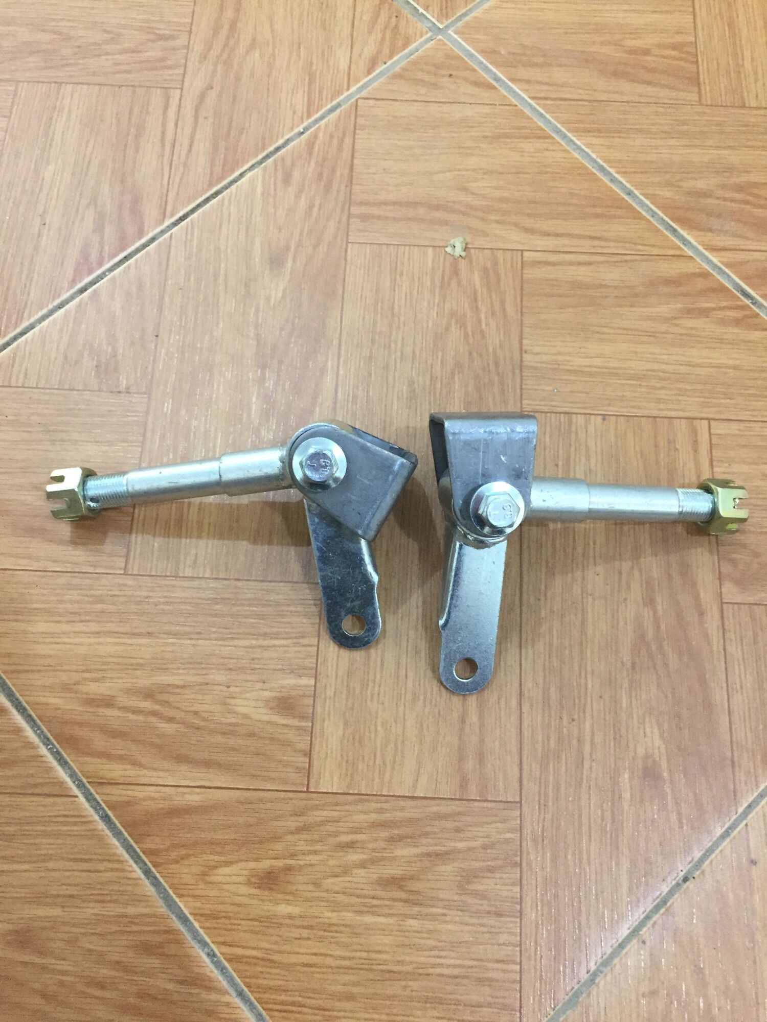 Chục lái trước một đôi