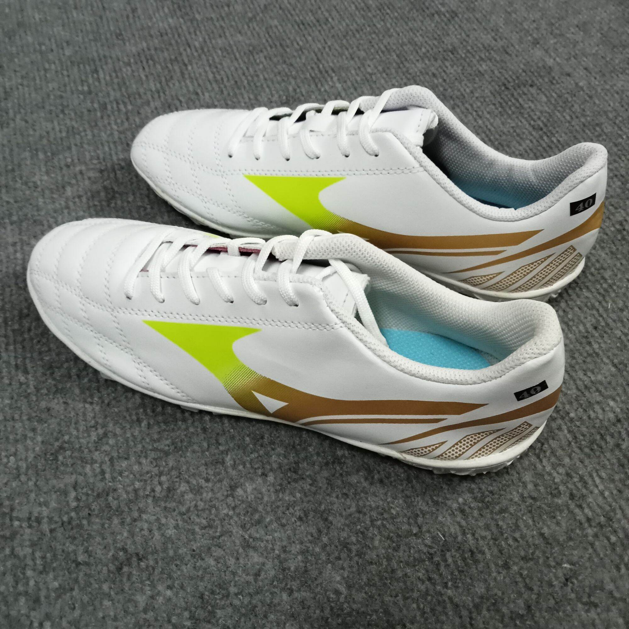 Giày đá bóng Mizuno Việt đã khâu đế Hồng
