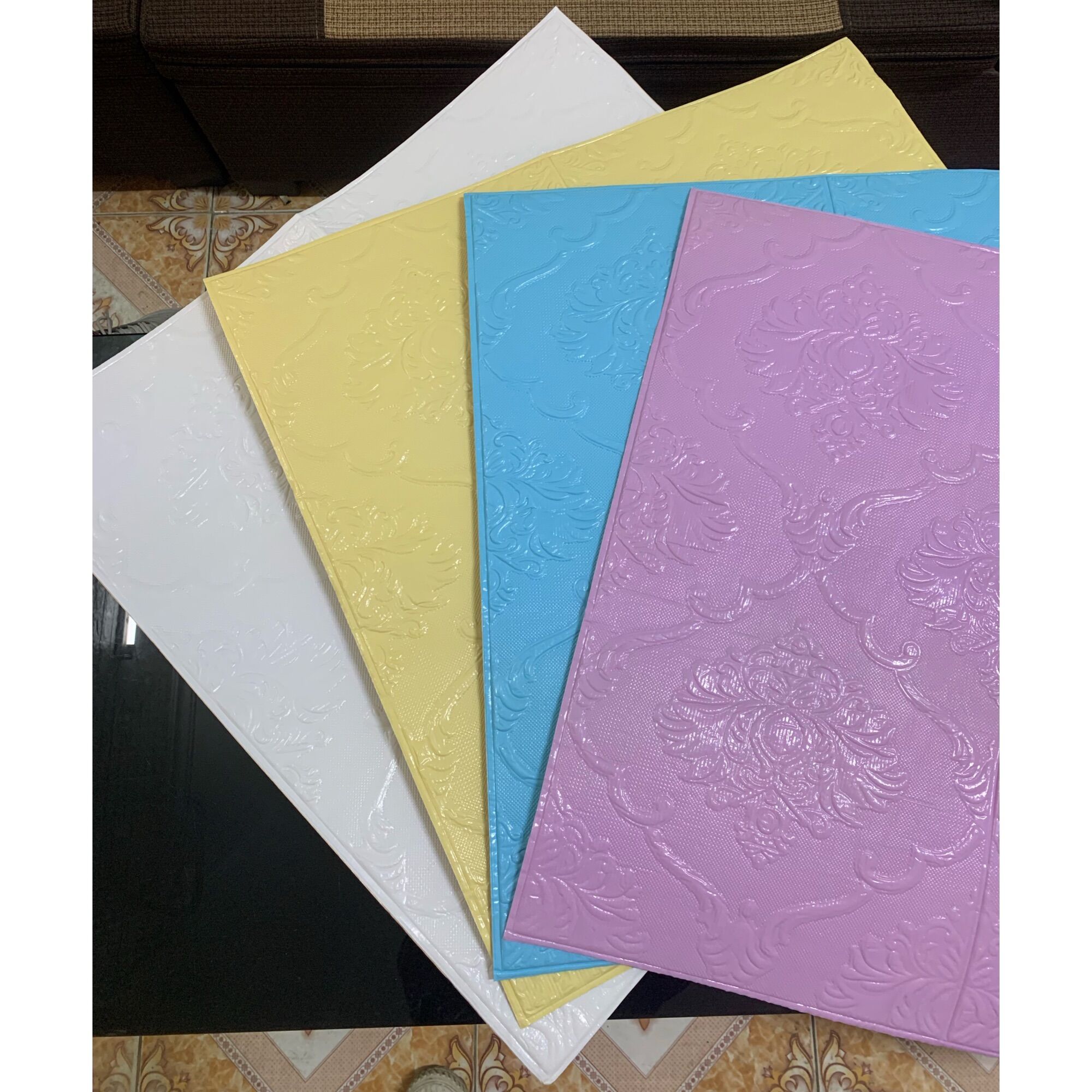 Xốp dán tường hoa văn cổ điển 70x35cm