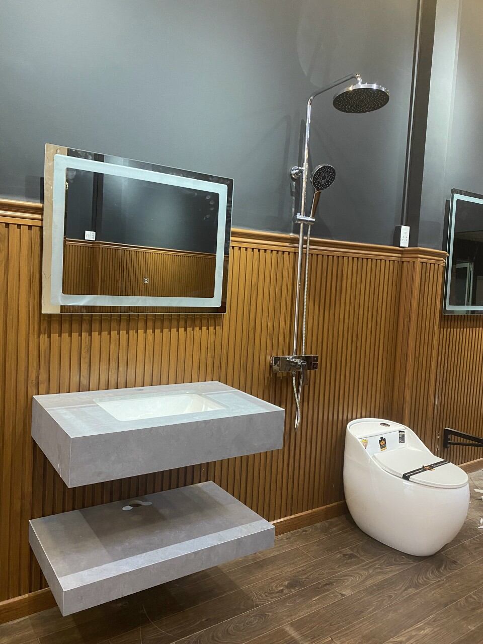 [HCM]Bàn đá lavabo cao cấp. Giá gốc 9500000đ.