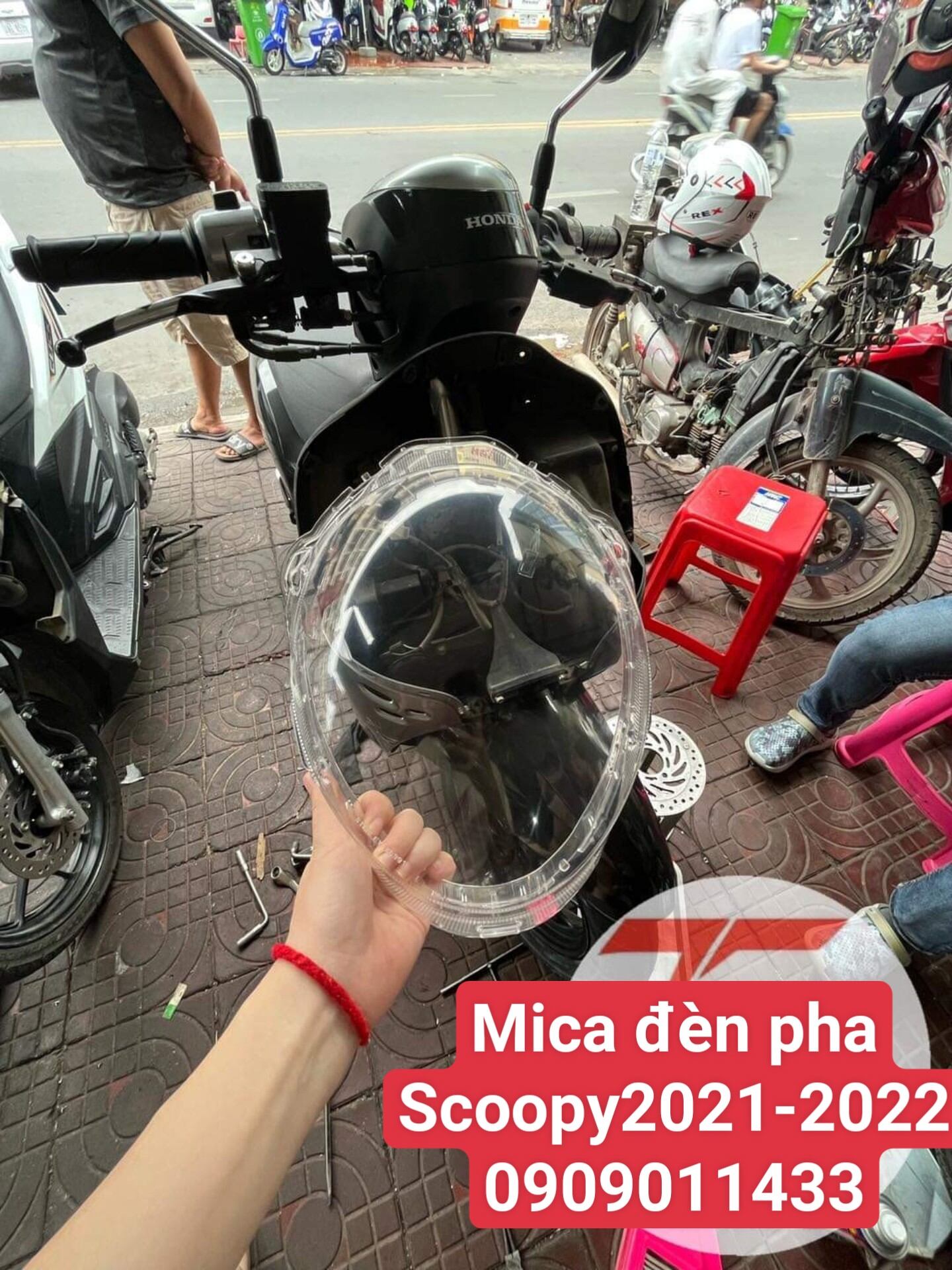 Mica đèn pha Scoopy 2021-2022