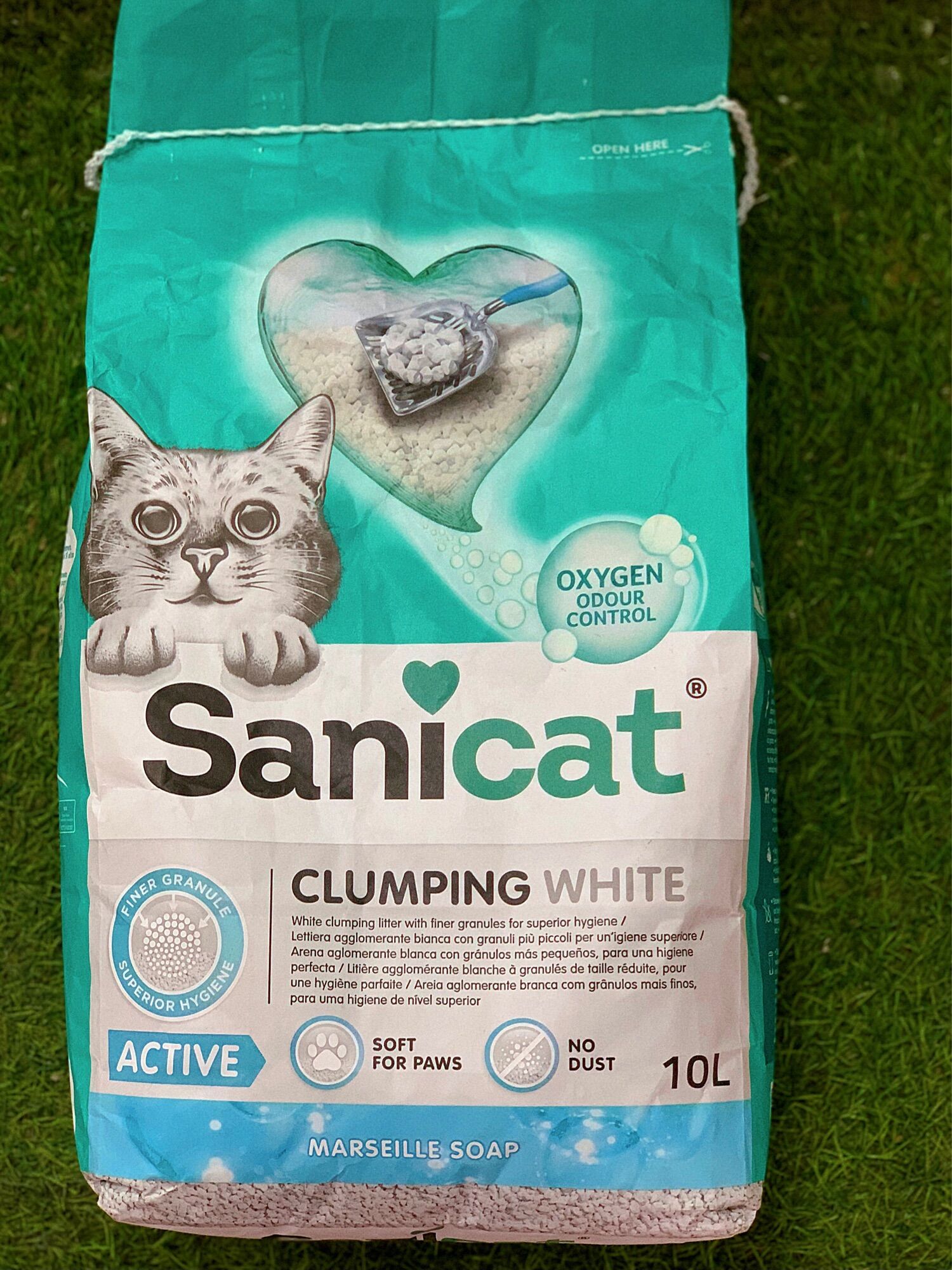 Cát vệ sinh cho mèo Sanicat Bentonite đất sét siêu vón