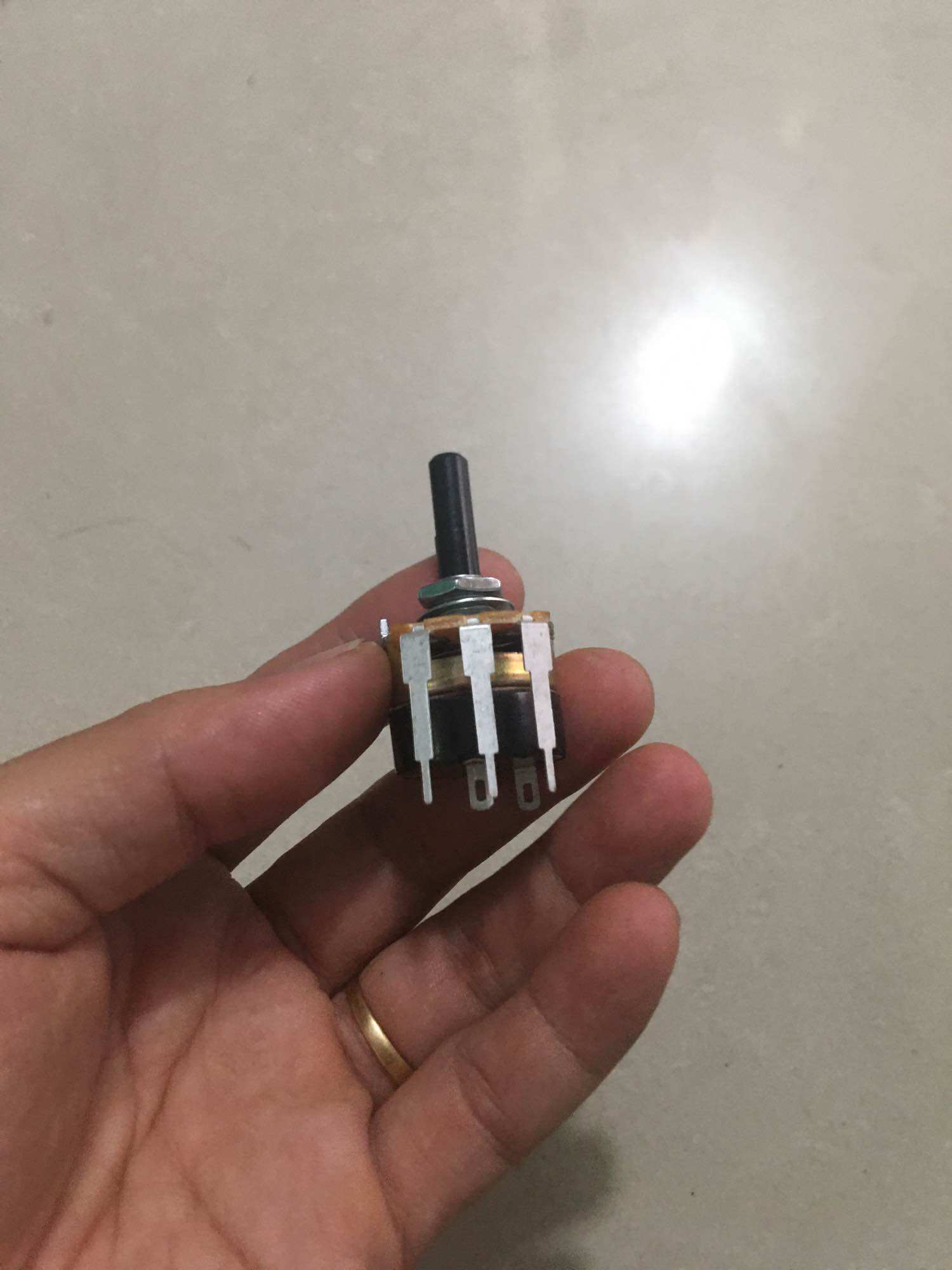 Biến trở máy nước nóng 350k