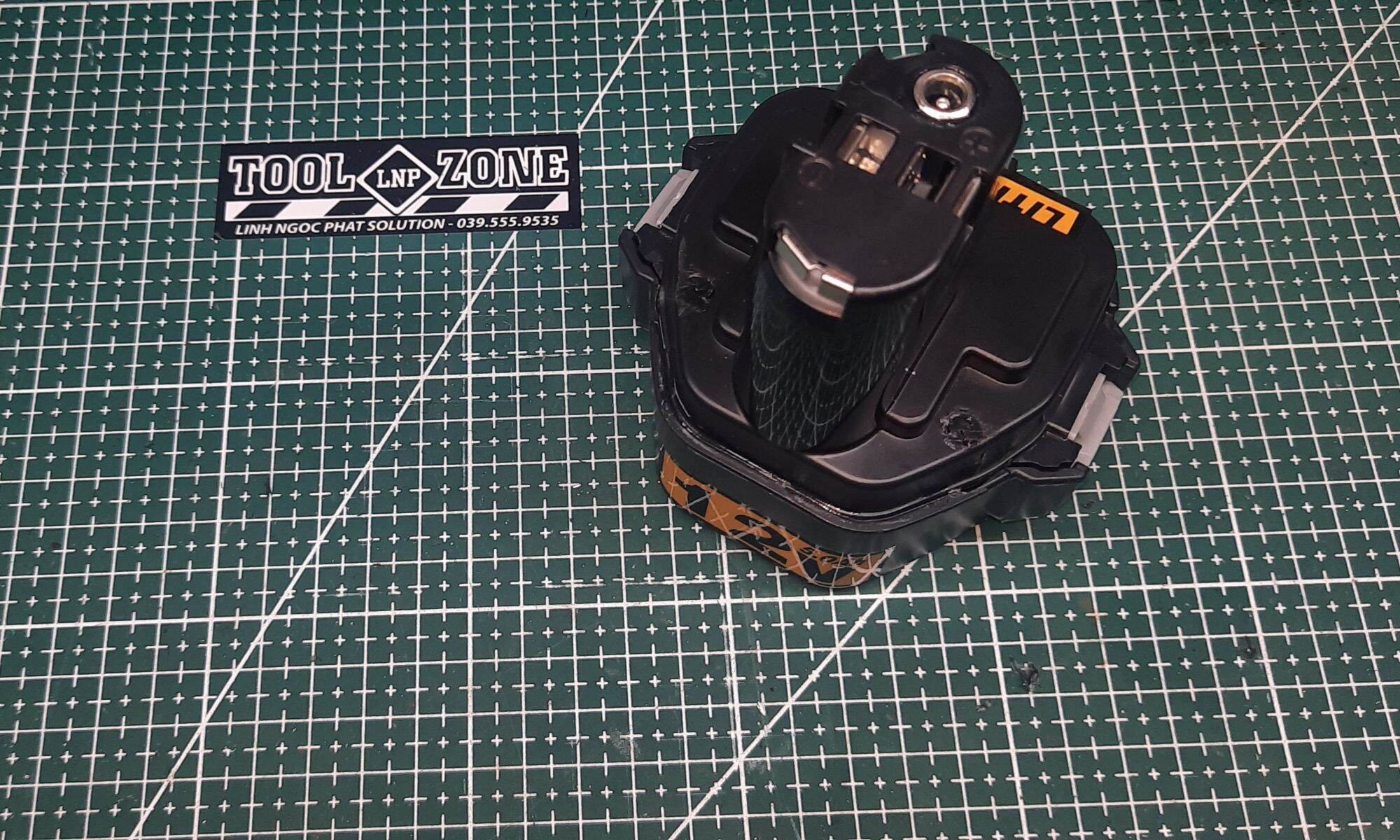 Pin makita 12v-4Ah