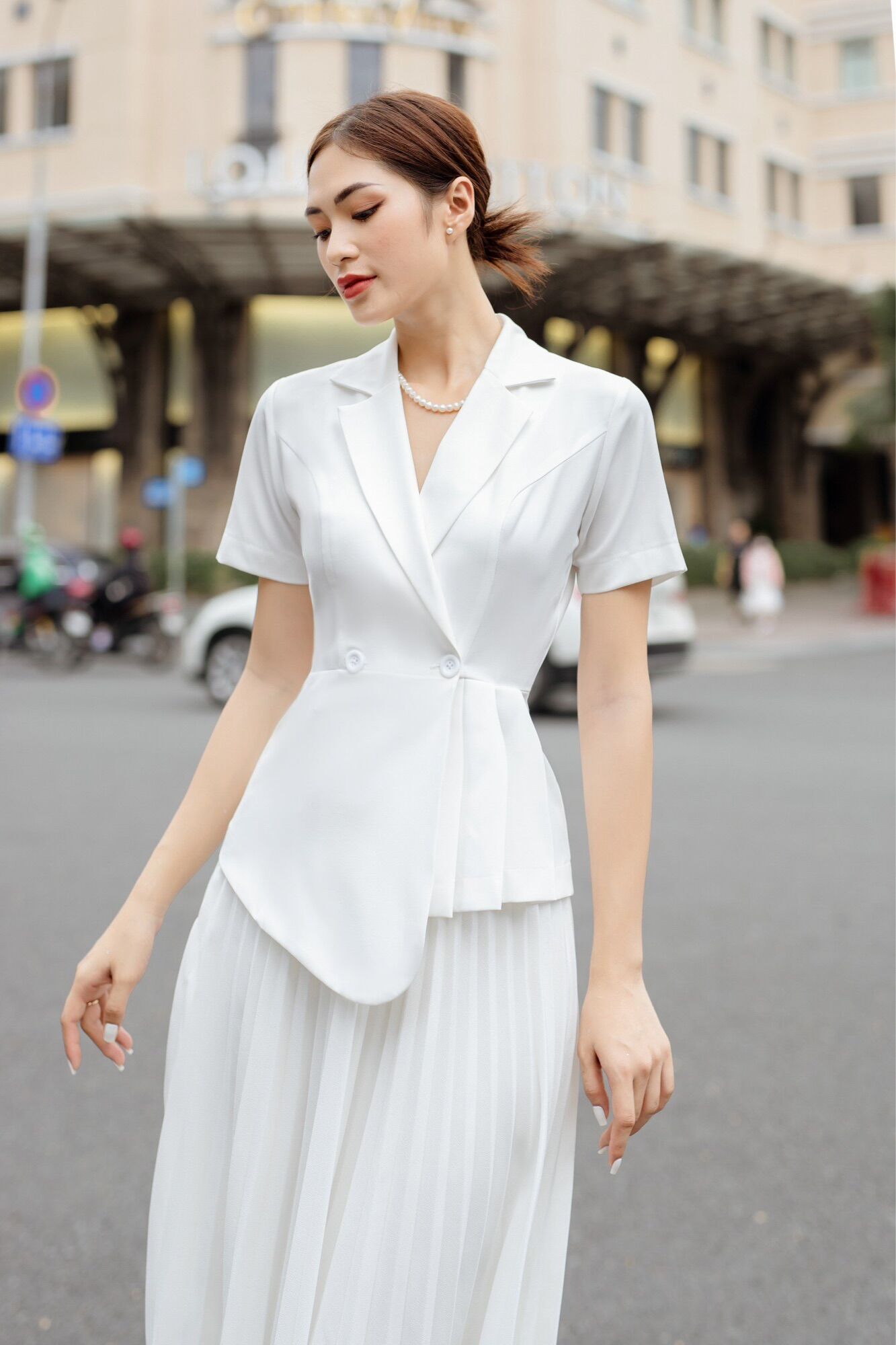 Clothesrack Lalla Top / áo cổ vest tay ngắn tà xếp ly