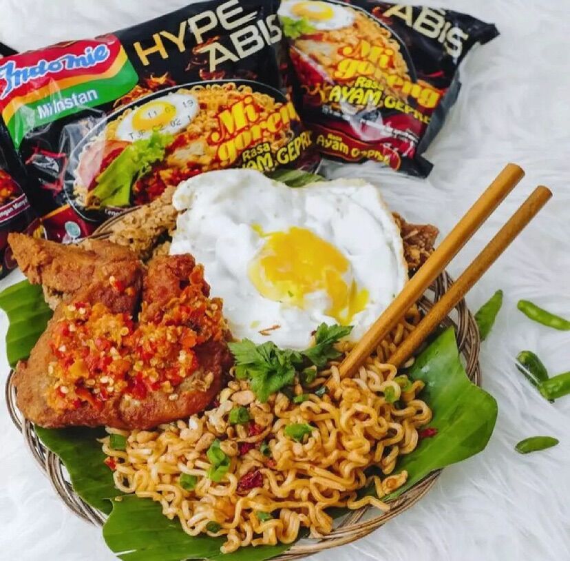 1 thùng 40 gói mì trộn indomie đủ vị