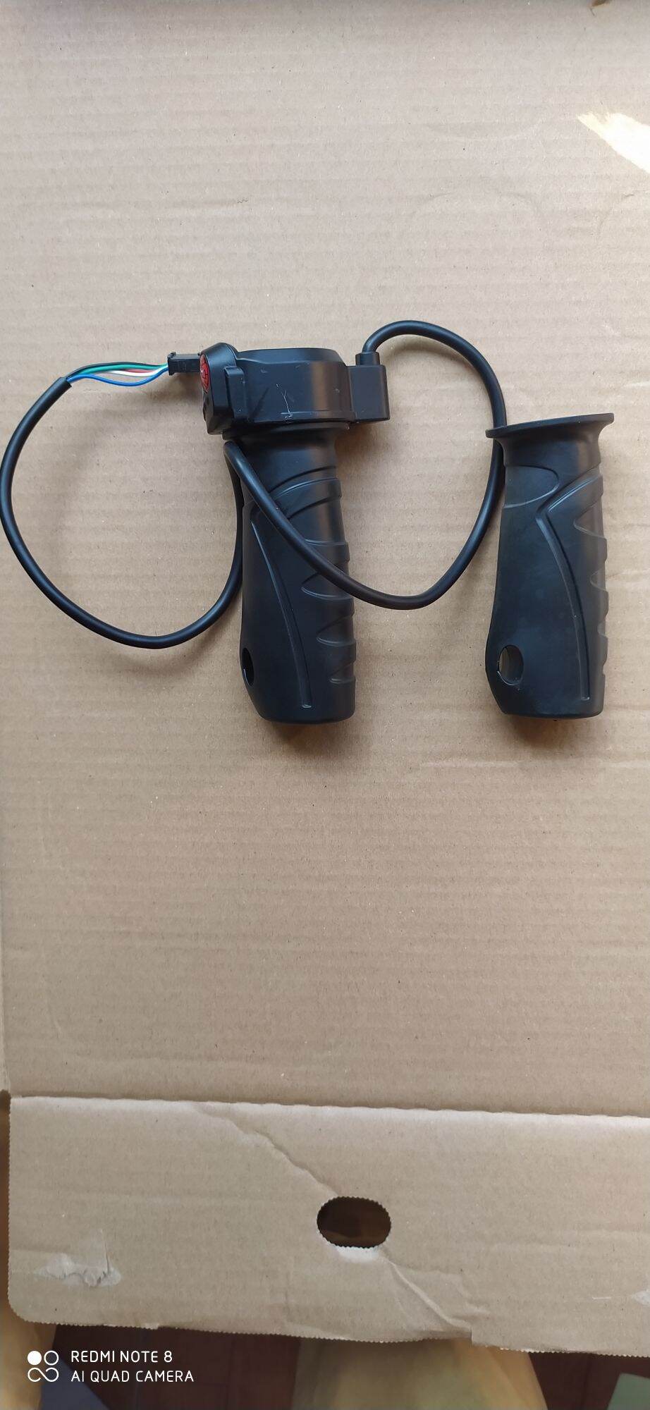 Tay ga xe điện M133 có báo điện ( 1 đôi 2 bên trái, phải )