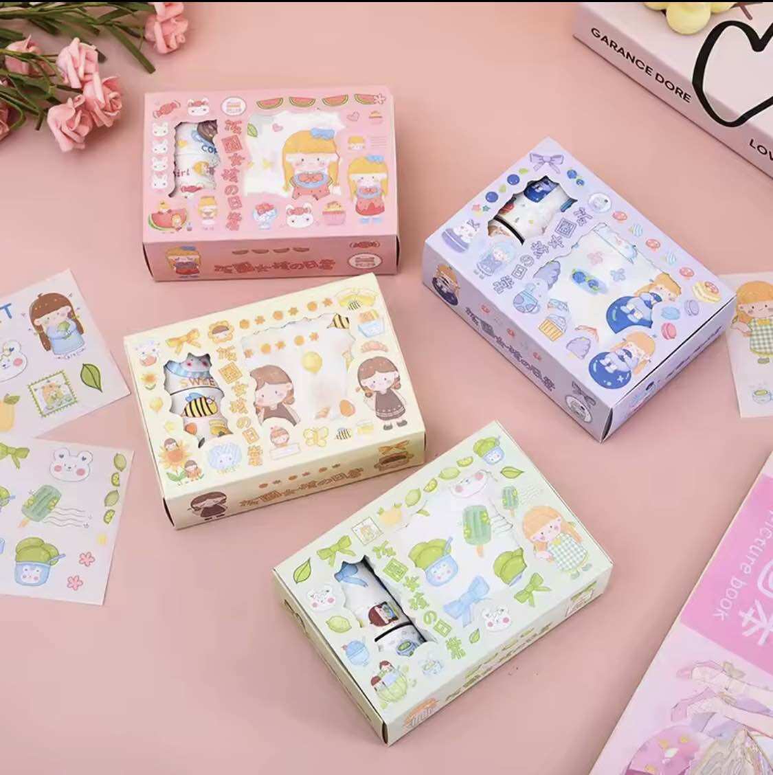 Hộp 4 tấm sticker và 4 cuộn washi