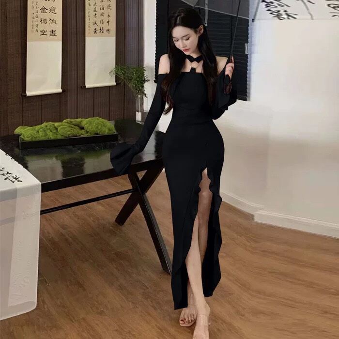 ] đầm body sẻ dài cực xịn boong store