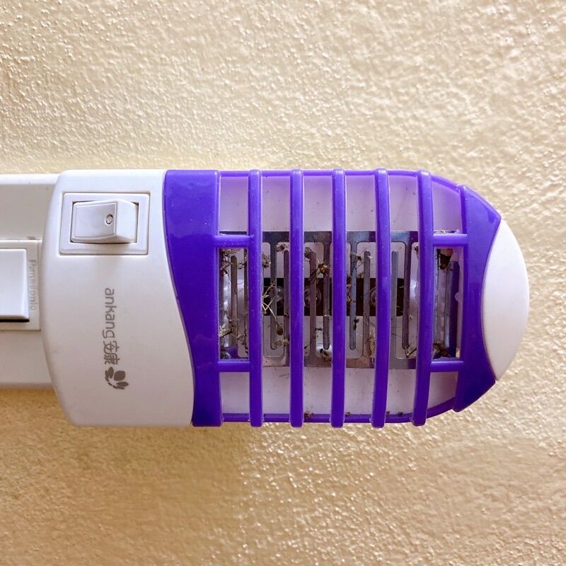 Đèn diệt muỗi diệt côn trùng cắm điện 220V