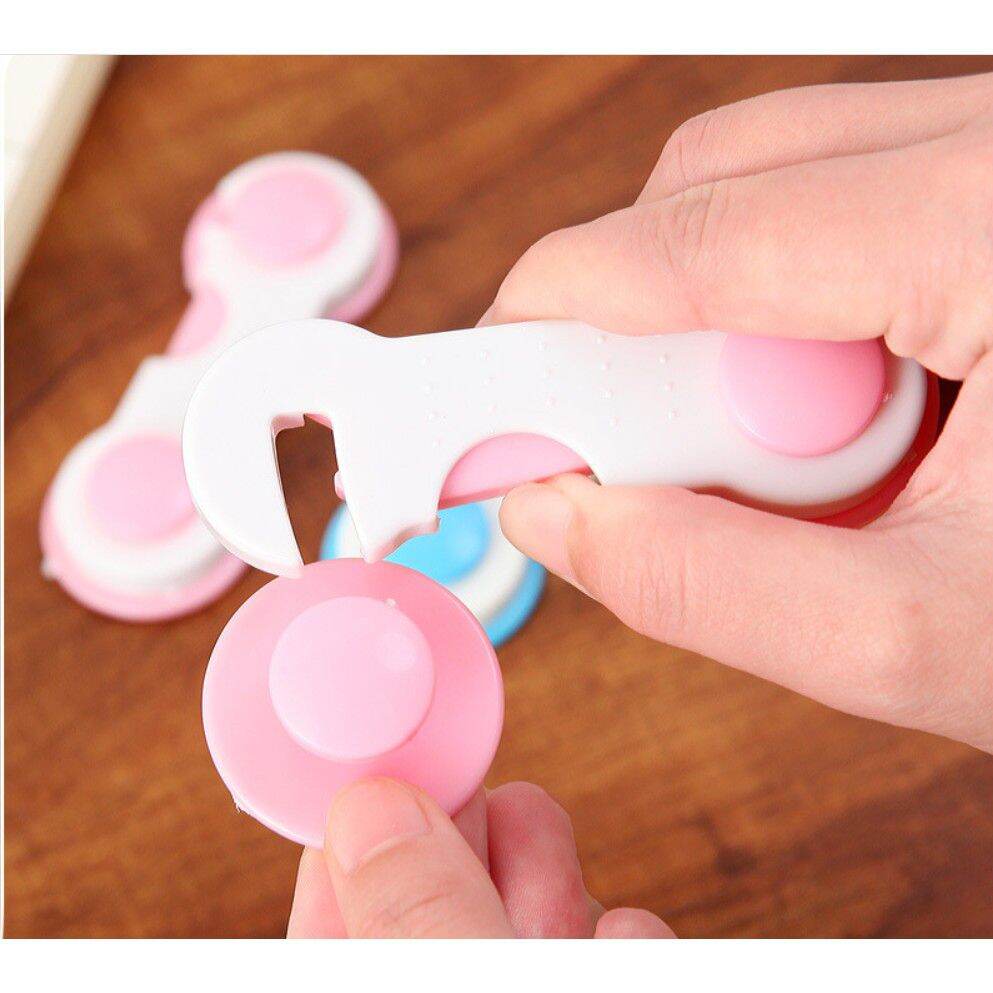 Khoá tủ lạnh và tủ đồ