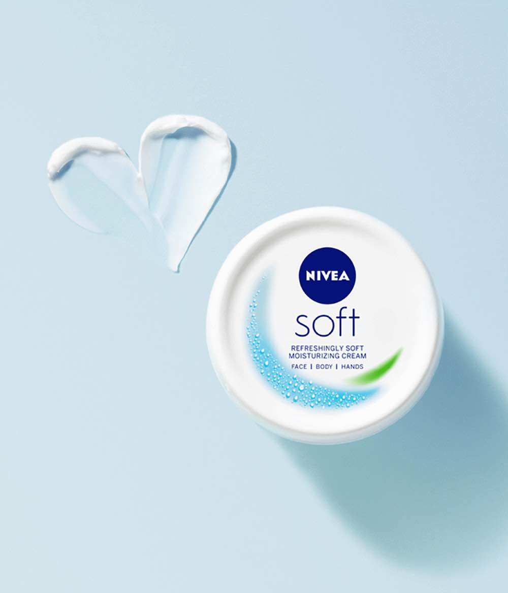 Kem dưỡng mềm da Nivea Soft cung cấp dưỡng chất giúp da mềm mịn