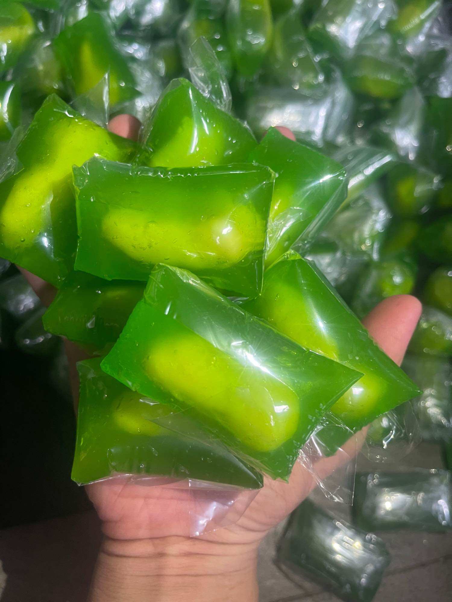 Bánh xu xê đậu xanh lớn đặc sản