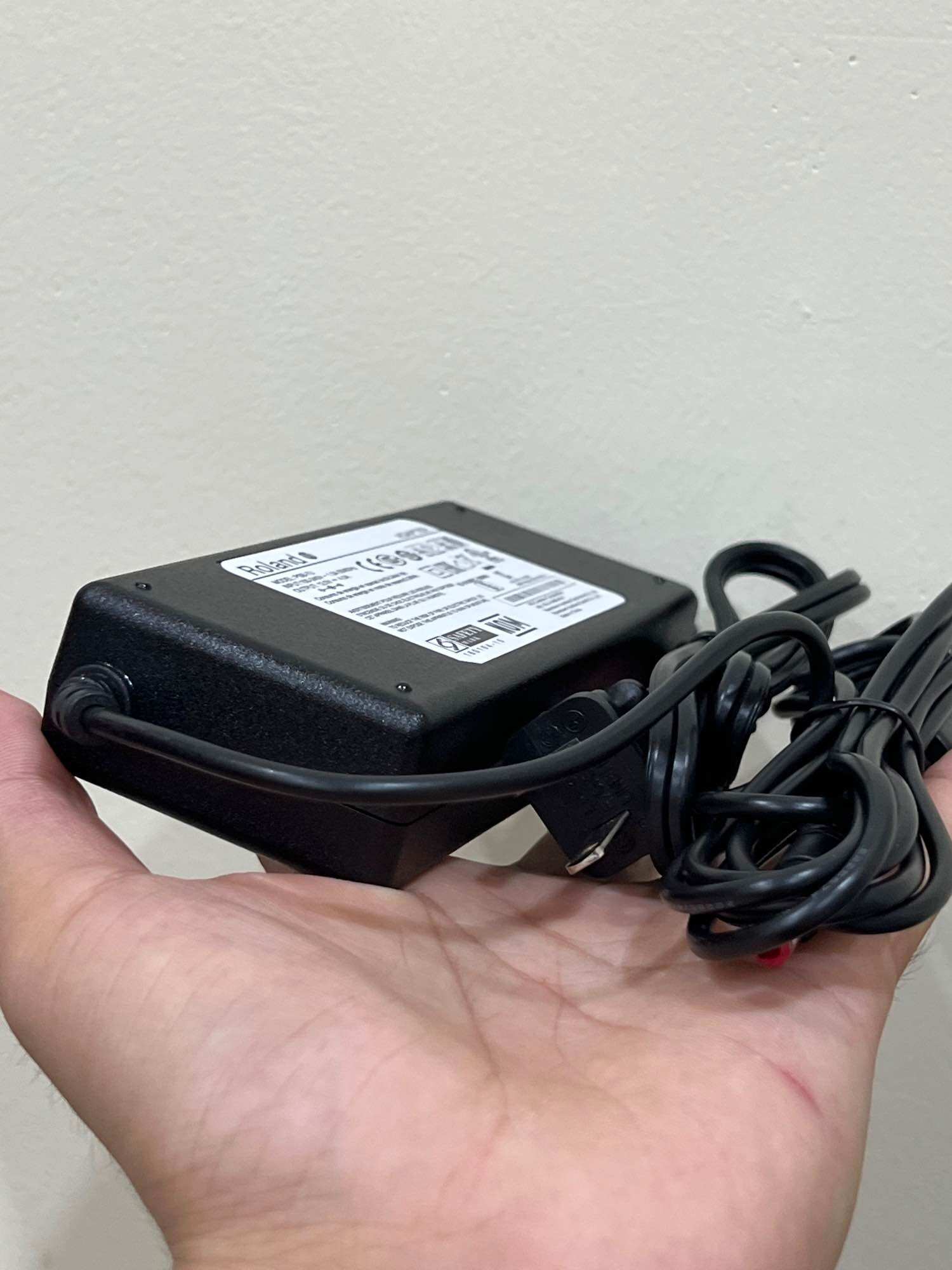 ADAPTER NGUỒN ĐÀN ORGAN ROLAND E-A7