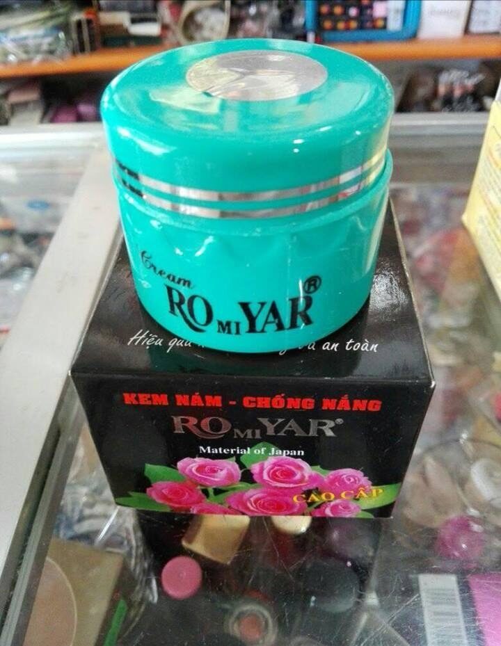 Kem Nám Chống Nắng ROMIYAR 98