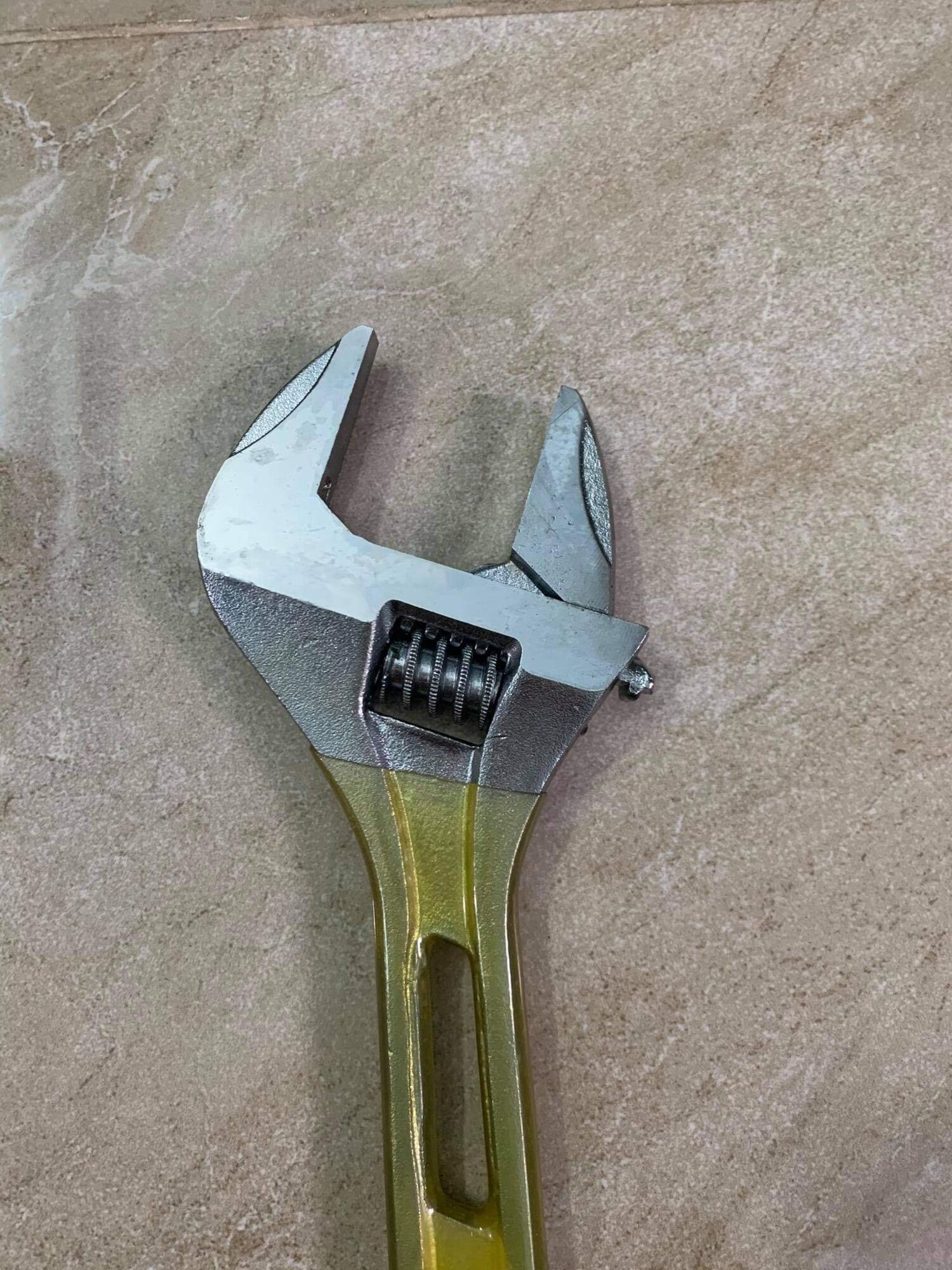Mỏ Lết 300mm Fute