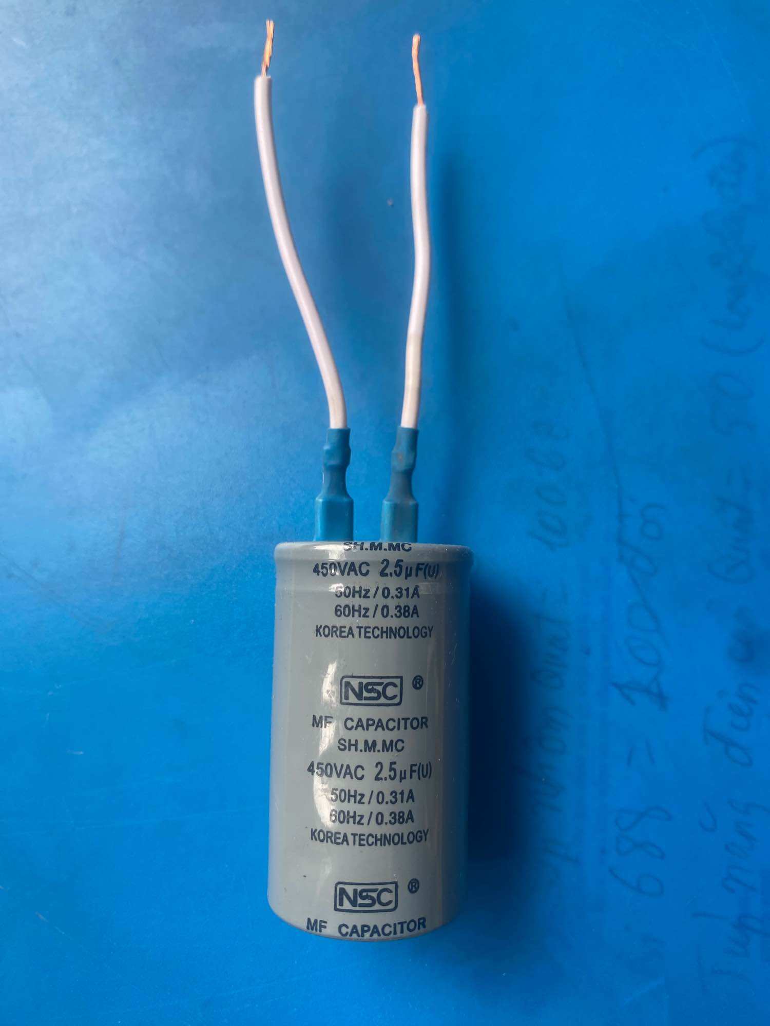 Tụ tròn 2,5mf/450v quạt trần bền gấp 3 lần sẵn dây