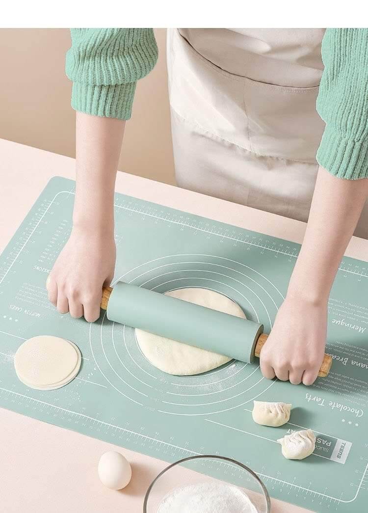 Set thảm nhào bột + cây lăn bột của hãng Josogo