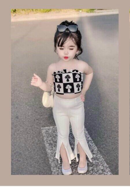 Quần ống loe trắng cho bé