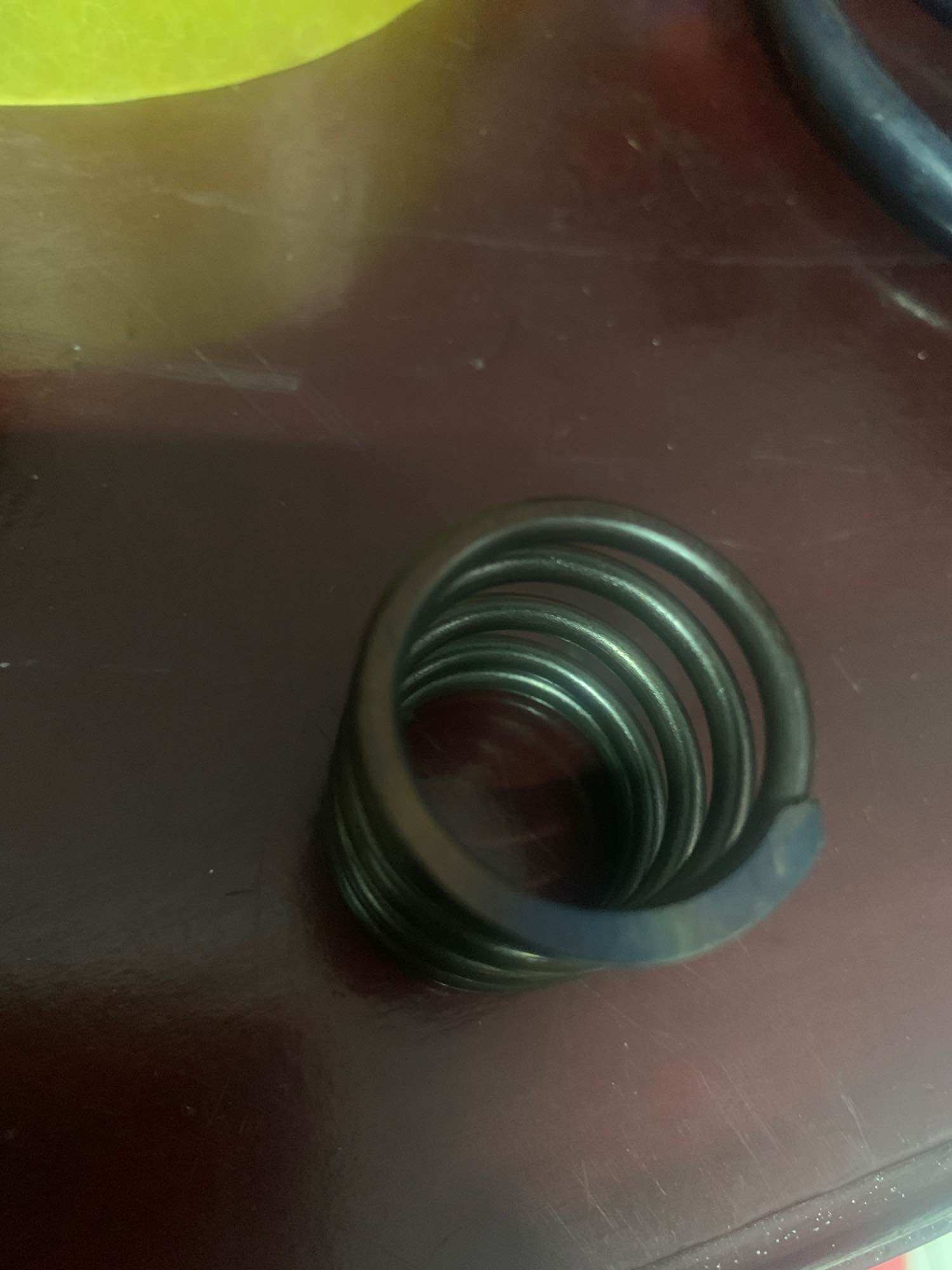 Lò xo nén phi 28(sợi 3mm dài 30mm)✅✅✅