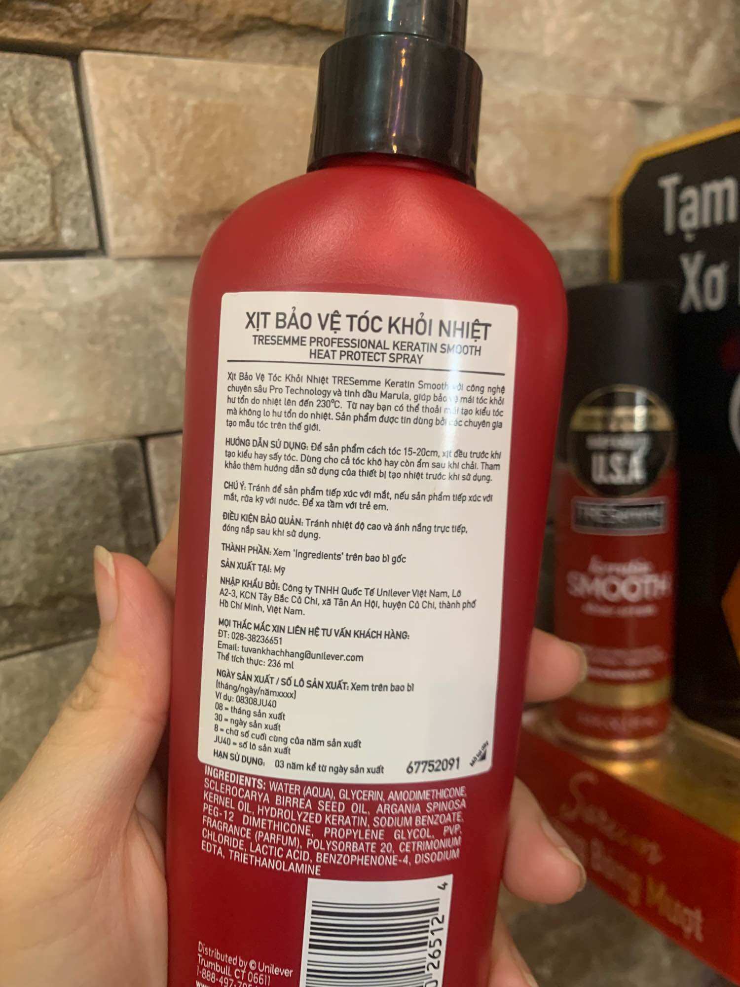 Xịt bảo vệ tóc khỏi nhiệt Tresemme Keratin Smooth