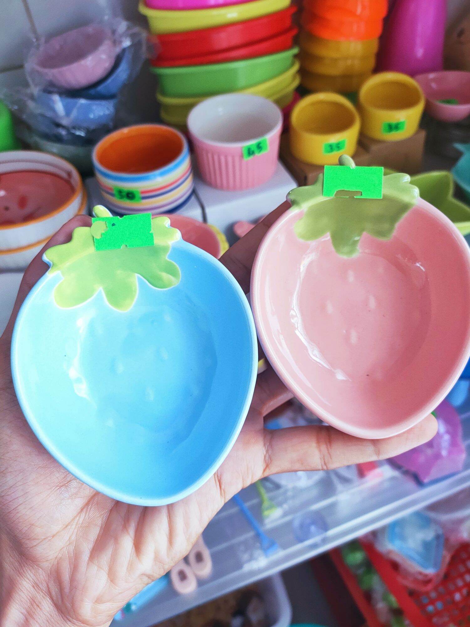 Chén ăn sứ trái dâu cho hamster