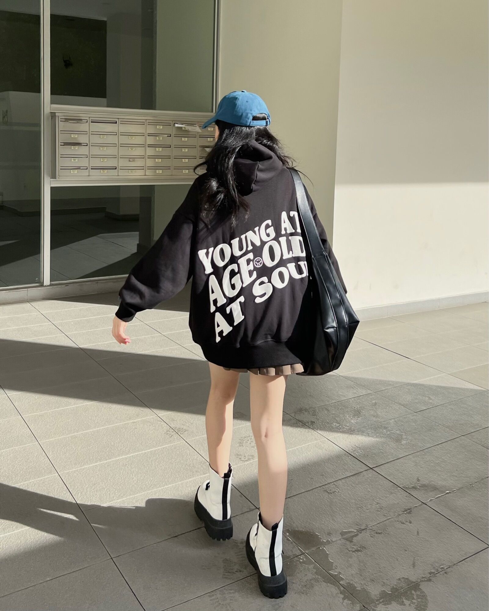 Hoodie Young / THOXRI