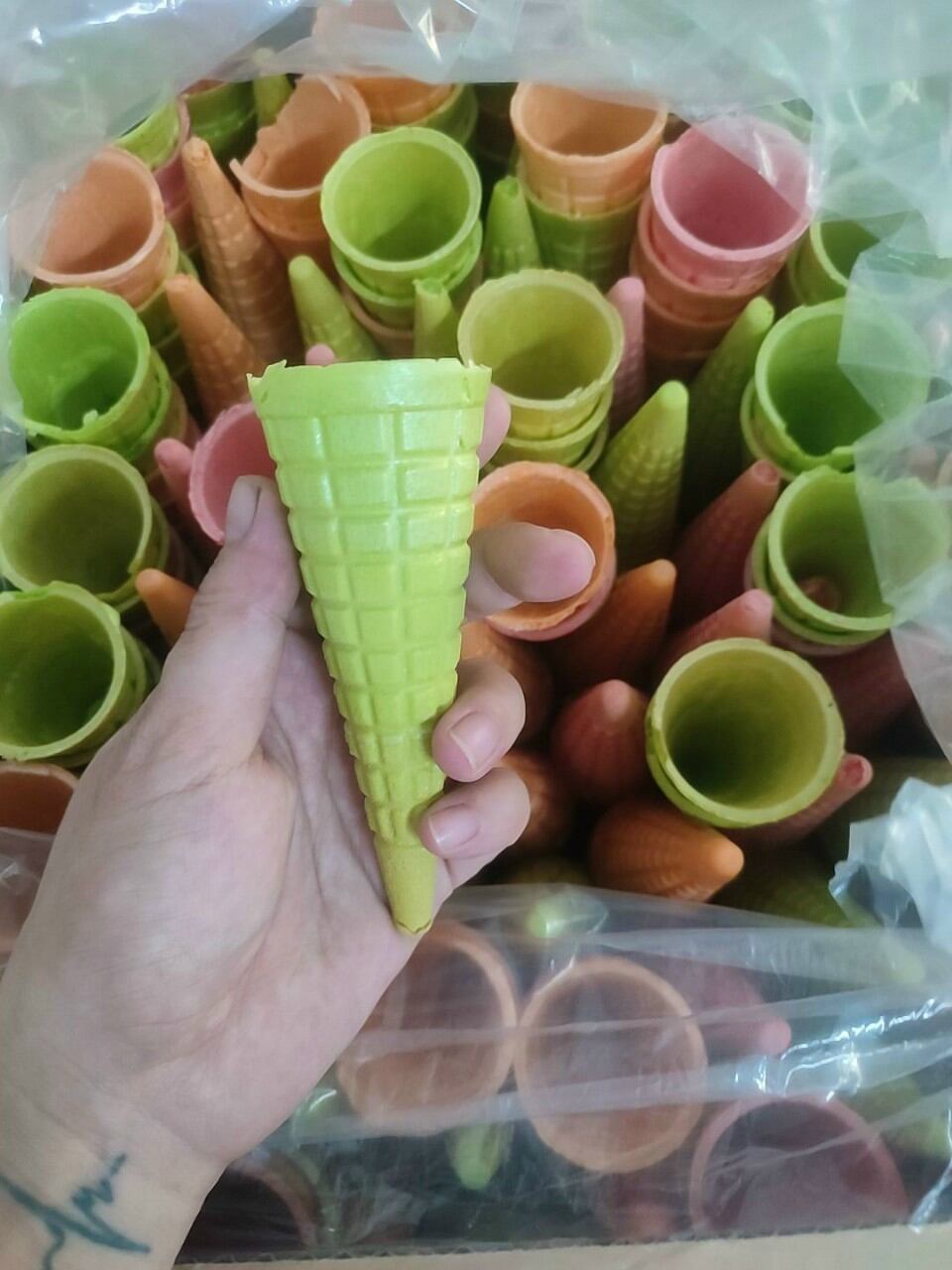 VỎ ĐỰNG KEM ( BÁNH ỐC QUẾ) COMBO 100C