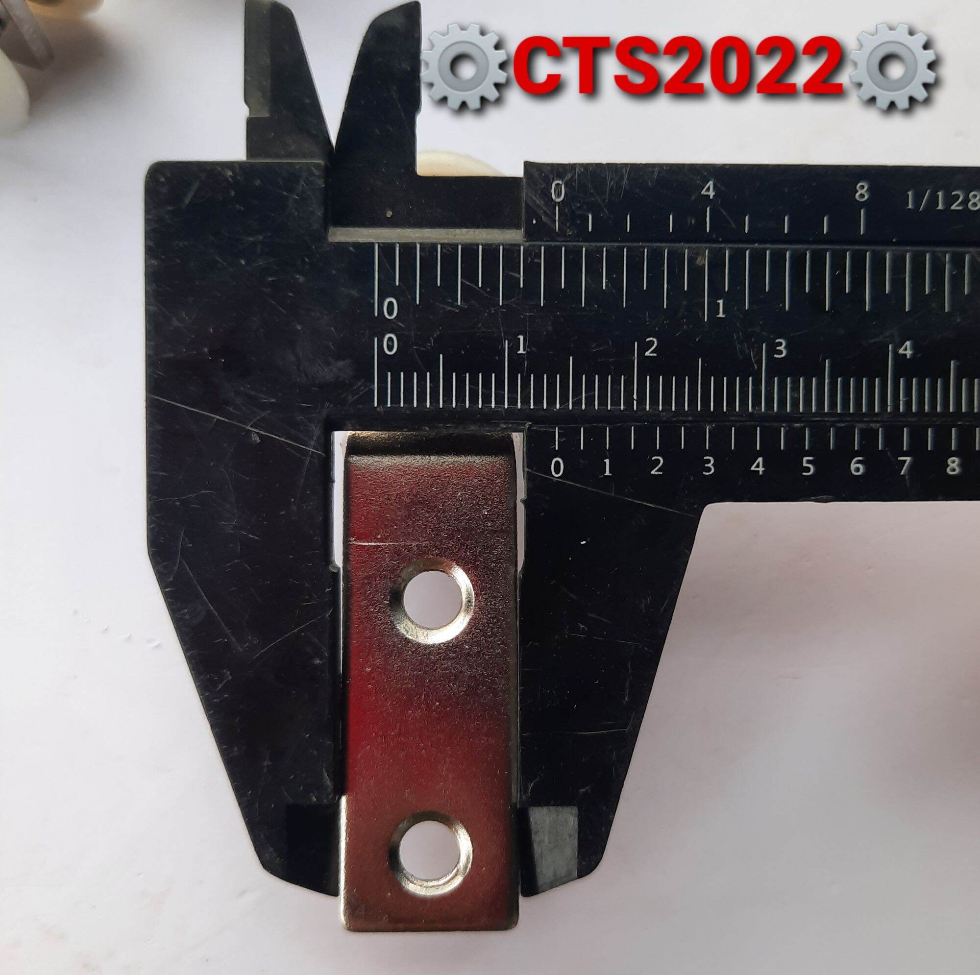 Con lăn trên cửa lùa inox tiện dụng