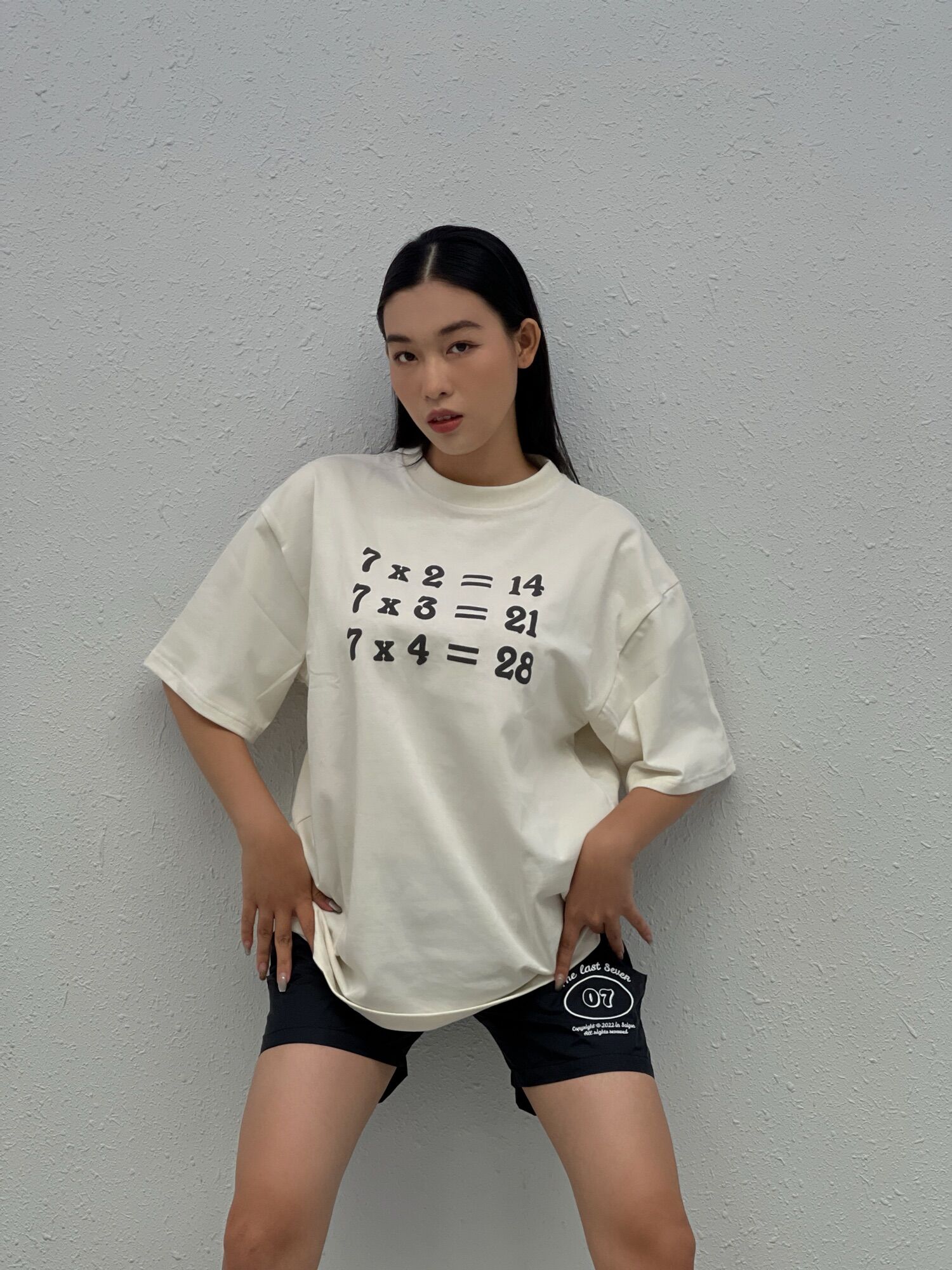 Combo áo thun Cotton và quần short dù Poly trắng