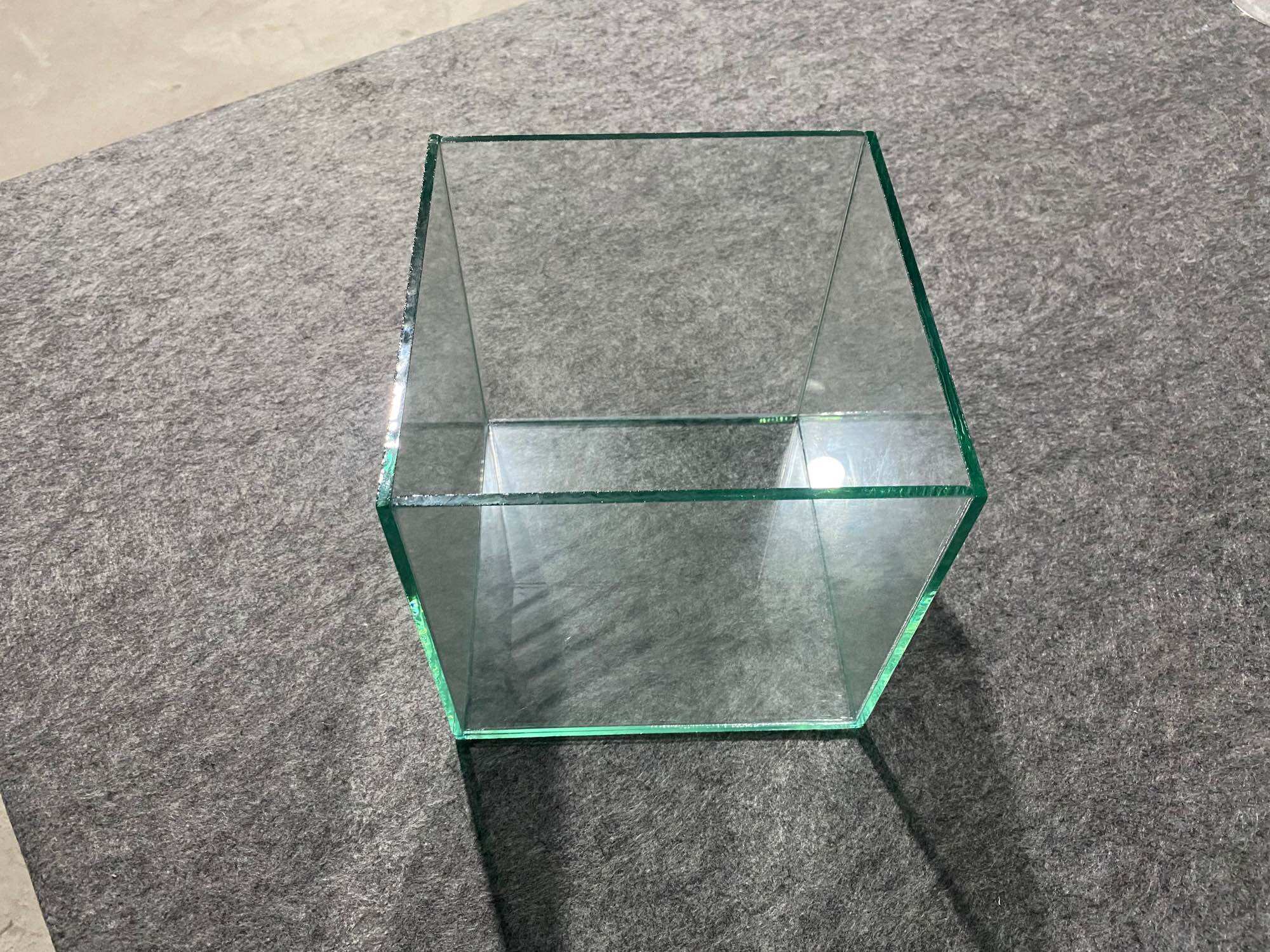 Hồ Cubic Hồ Cá Mini Hồ Trang Trí Thuỷ Sinh kính 5mm(D15xR15xC15) + tặng kèm miếng lót đáy hồ