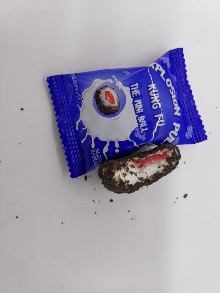 [HCM]Bánh Oreo Socola 3 Lớp Nhân Dâu Hộp 100g (~10 viên)