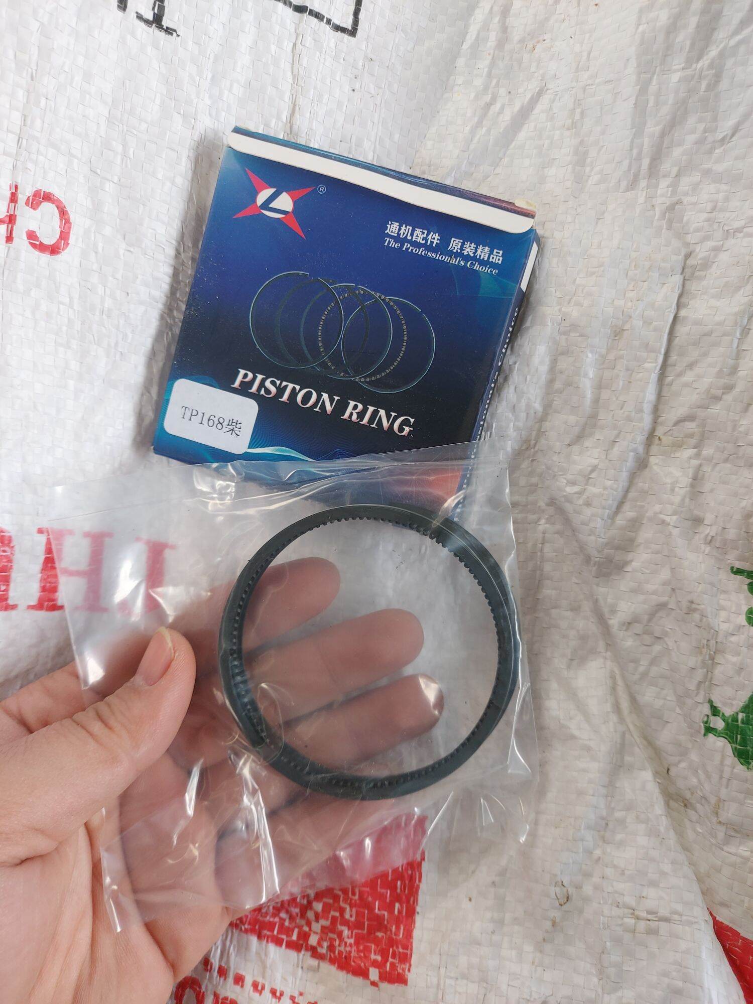 Xéc Măng 168 máy dầu (10 cái) Ảnh thật