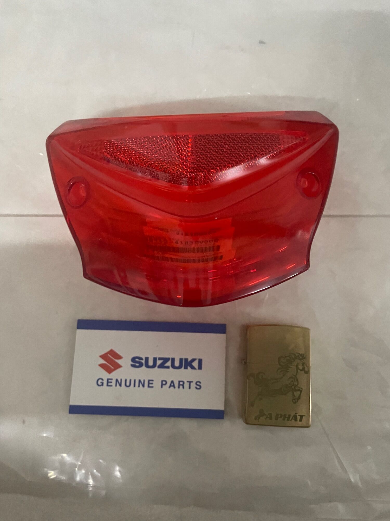 Mika đèn hậu xe sky drive suzuki