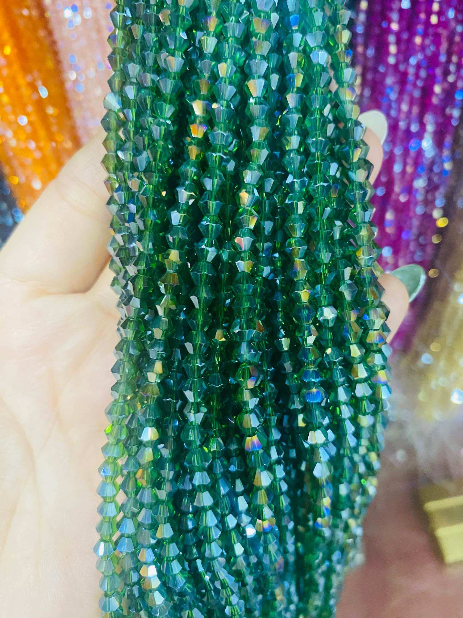 Dây hạt đá pha lê hình chóp nón lấp lánh 4li làm vòng handmade