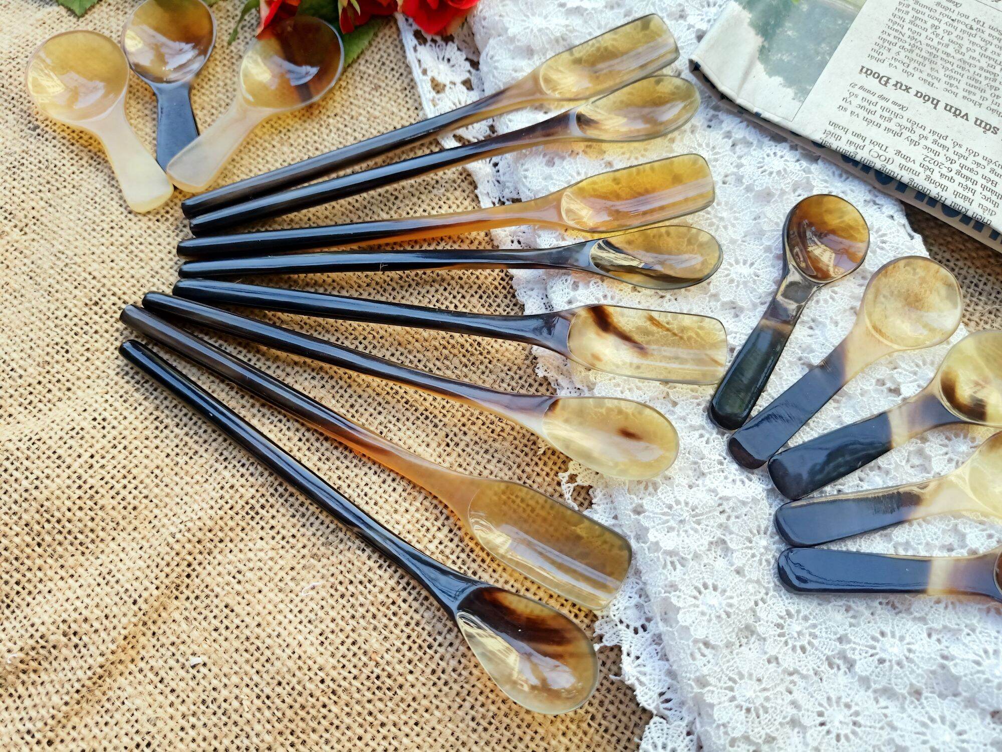 Thìa sinh tố bằng sừng trâu tự nhiên dài 18cm