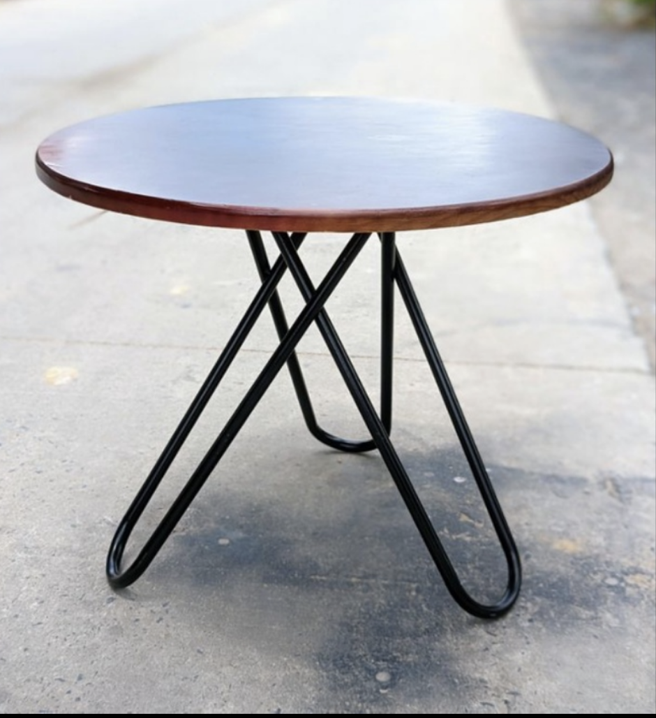 Bàn Gỗ Cao Su Nâu Cánh Gián Mặt 60cm