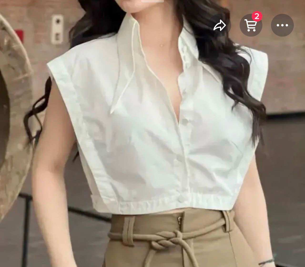 Áo croptop sơ mi sát nách vuông