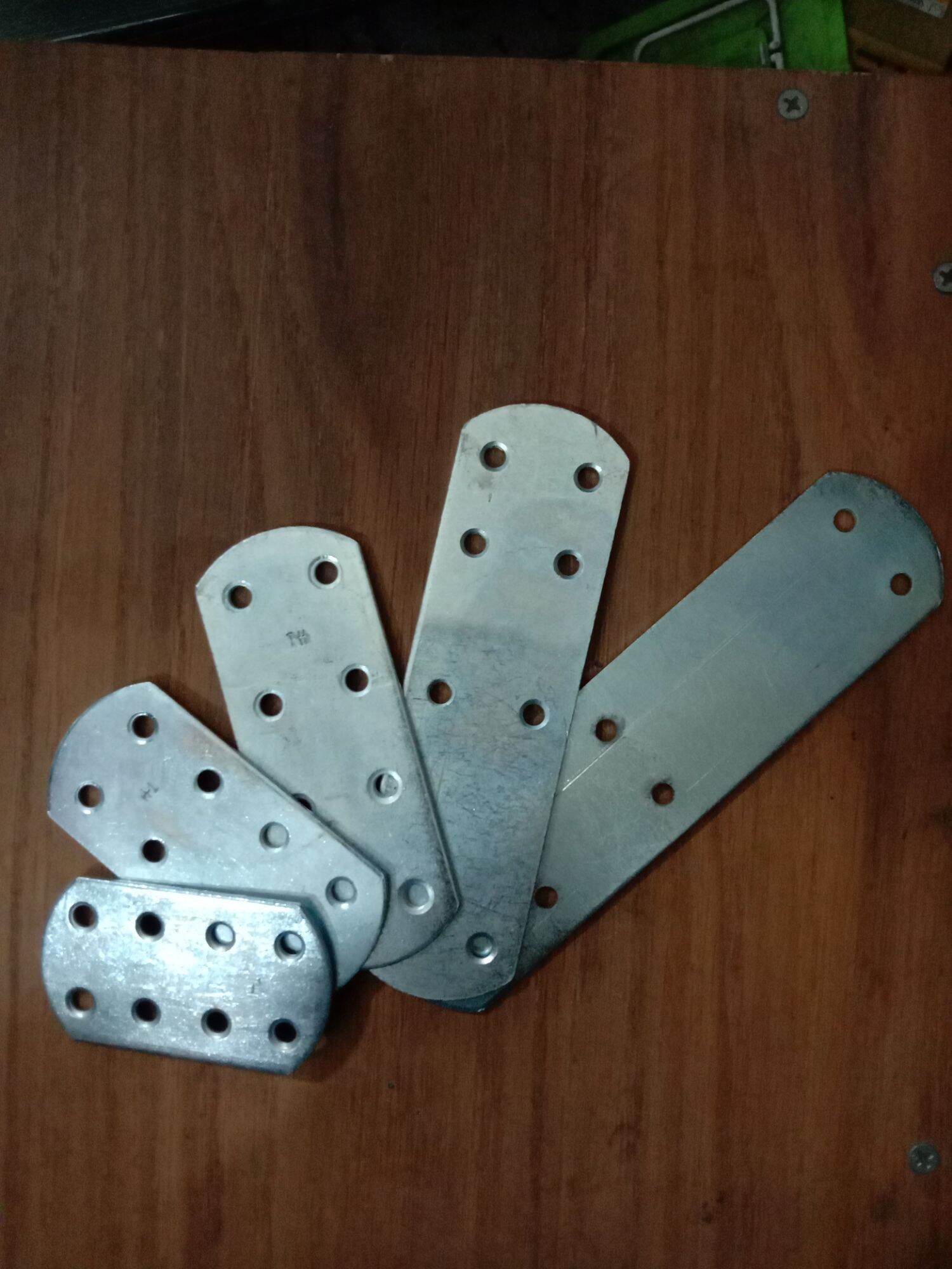 Bas sắt thẳng bản 4f5