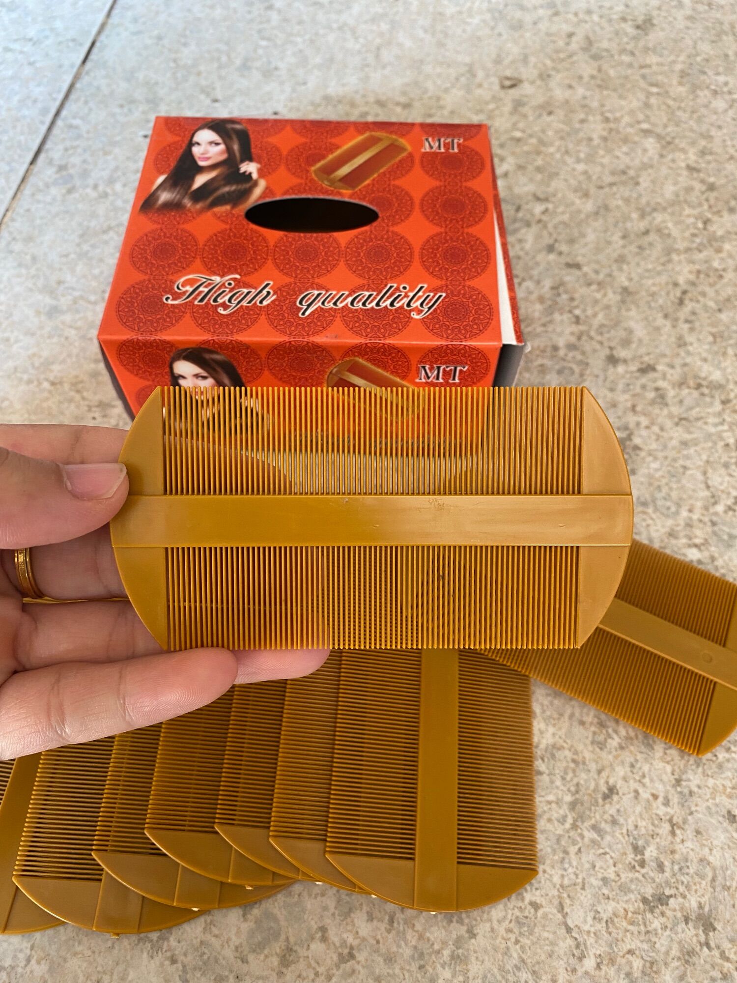 Lược bí, lược dày chải chấy
