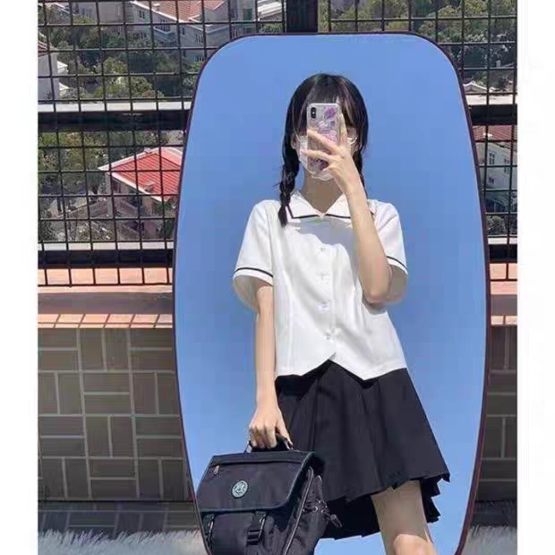 áo sơ mi cổ bẻ viền đen cộc tay ulzzang