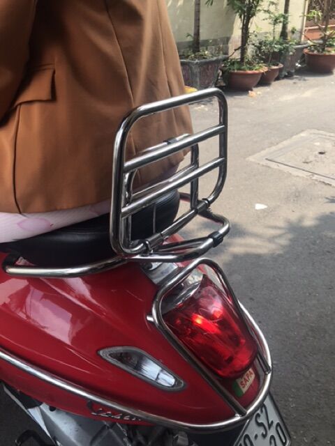 BAGA SAU VESPA SPRINT/PRIMAVERA