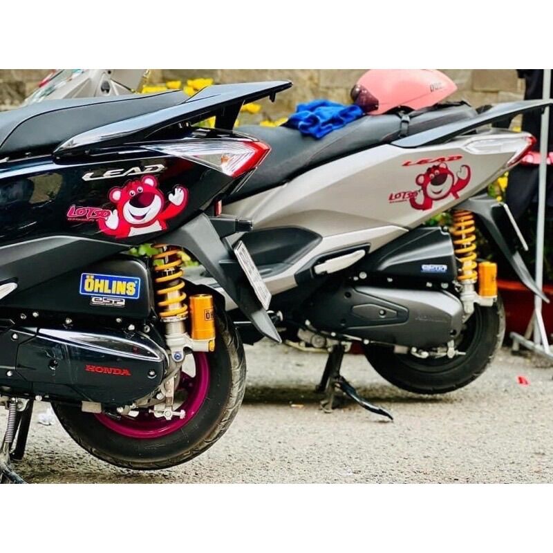 Tem logo Decal gấu Hồng dễ thương Lotso